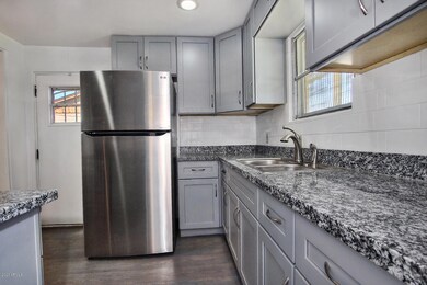 1826 E Monte Vista Rd Phoenix-large-015-