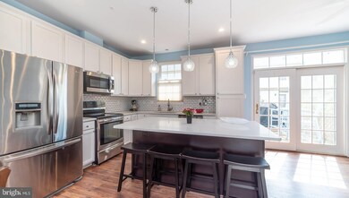 20811 Gaelic Ct, Germantown, MD 20874 - photo 2