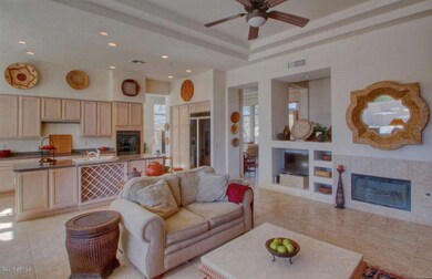 great rm toward kitchen