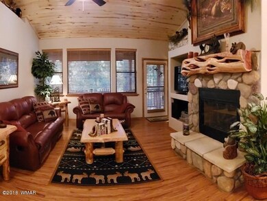006_Living Room