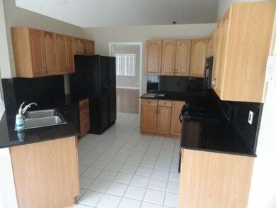 9810 N Oak Knoll Cir, Davie, FL 33324 - photo 2