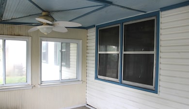 2284 Roach St, Salina, KS 67401 - photo 4