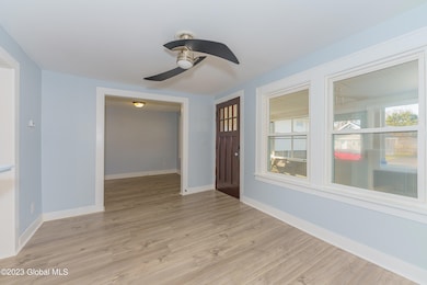 27 Mcnutt Ave, Albany, NY 12205 - photo 5