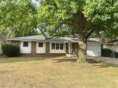 325 E Wayland St, Springfield, MO 65807 - photo 2