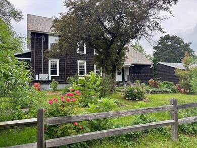 73 Maple St, Greenfield, MA 01301 - photo 3