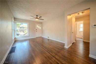 382 Larkin Ave, Akron, OH 44305 - photo 4