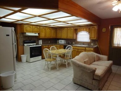 Open kitchen/living/dining