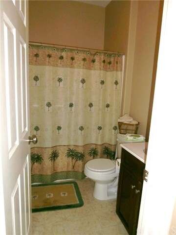 Guest room private bathroom