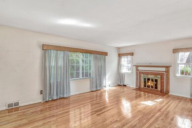 27 Bradley Dr, Freehold, NJ 07728 - photo 7