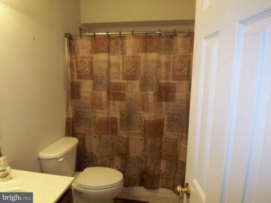 35315 Gosling Ln, Locust Grove, VA 22508 - photo 3