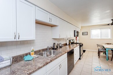 2332 108th St, Toledo, OH 43611 - photo 6