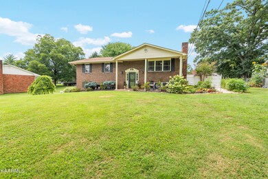 605 Ensley Dr, Knoxville, TN 37920 - photo 6