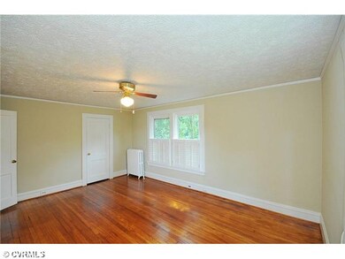Master Bedroom - Oversized Master bedroom has plen