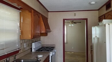 16841 Anthony Ave, Hazel Crest, IL 60429 - photo 4