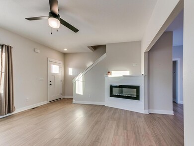 1617 Ledges Dr-17