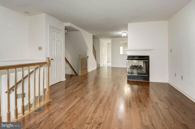 13122 Kidwell Field Rd, Herndon, VA 20171 - photo 5