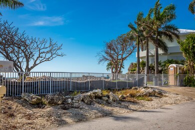 256-W-Seaview-Circle-lot-front-a