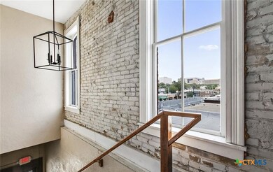 202 N Lbj Dr unit 202, San Marcos, TX 78666 - photo 7