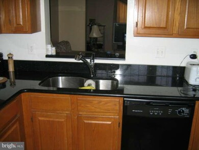 13311 Burkitts Rd, Fairfax, VA 22033 - photo 7