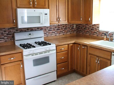 4590 Marianne Dr, Brookhaven, PA 19015 - photo 6