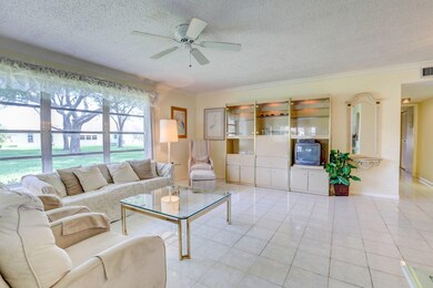 LARGE LIVING ROOM