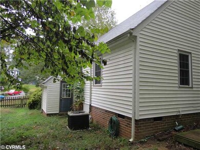 Exterior Front - Right side