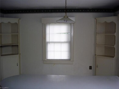 1018 Lee St, Asheboro, NC 27203 - photo 5