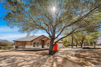 23102 Shady Forest Dr, Elmendorf, TX 78112 - photo 4