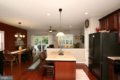 121 Winterberry Way, Woodbury, NJ 08096 - photo 2