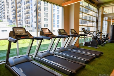 2 Harbor Point Rd S unit 429, Stamford, CT 06902 - photo 7