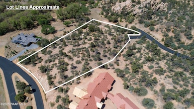 9235 Distant View Circle-01