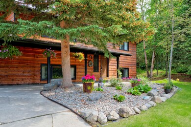 Landscaped & mature trees