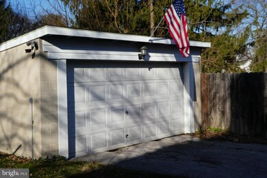 46 N Queen St, Littlestown, PA 17340 - photo 2