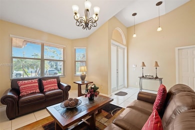 600 Cypress Pointe Dr E, Pembroke Pines, FL 33027 - photo 5