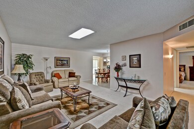 10431 W Ocotillo Dr, Sun City, AZ 85373 - photo 6