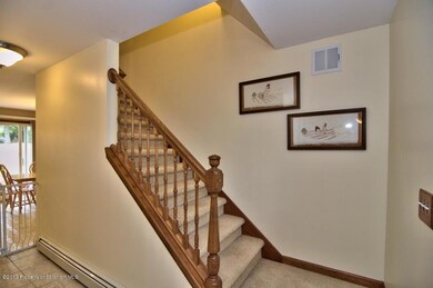927 Throop St, Scranton, PA 18519 - photo 3