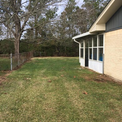 15416 Anderson side yard