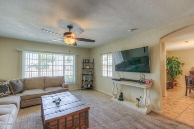 Living Room (2)-SMALL