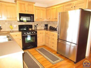 1836 E 900th Rd, Lawrence, KS 66049 - photo 7