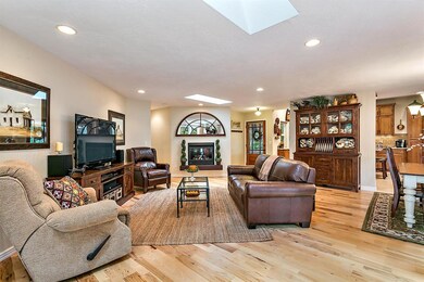 1700 E Evans Creek Rd, Rogue River, OR 97537 - photo 7