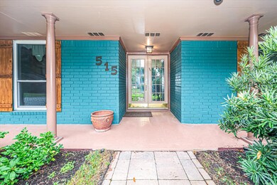 515 S Pecan Dr, Tomball, TX 77375 - photo 5