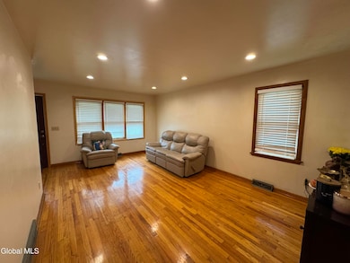 137A Elsmere Ave, Delmar, NY 12054 - photo 4