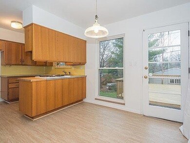 2341 Yorkshire Rd, Ann Arbor, MI 48104 - photo 7