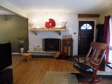 18433 Clyde Rd, Homewood, IL 60430 - photo 6