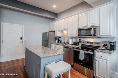 4-web-or-mls-21 N Front St-104