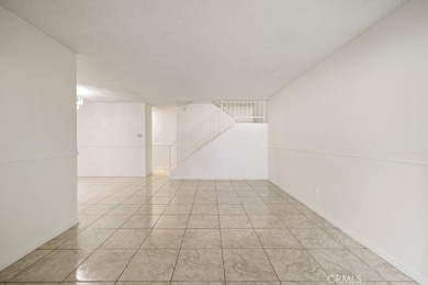 8051 Canby Ave unit 3, Reseda, CA 91335 - photo 4
