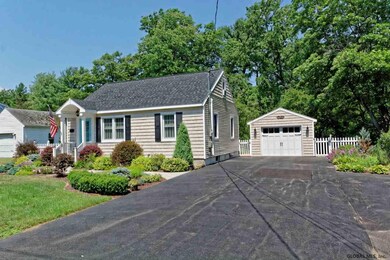 8 Williams Park Rd, Albany, NY 12211 - photo 3