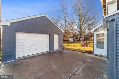 1132 7th Ave, Swarthmore, PA 19081 - photo 2