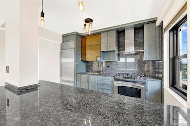 The Forestal unit 11A, Forest Hills, NY 11375 - photo 4