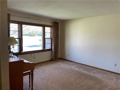 5028 Halsey St, Shawnee, KS 66216 - photo 2